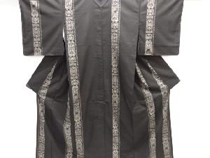 未使用品　向かい鳥に花更紗模様織り出し本場泥大島紬着物(9マルキ)